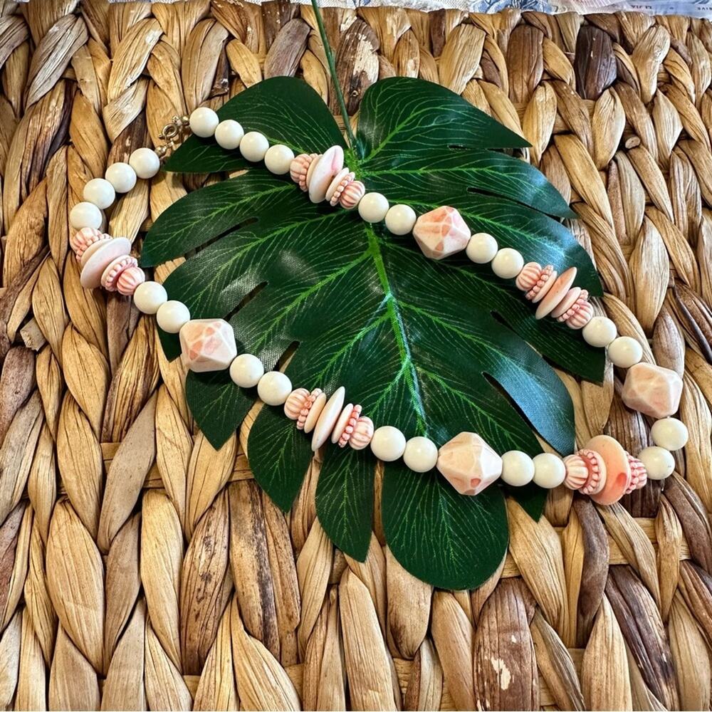 BOGO FREE Beachy necklace